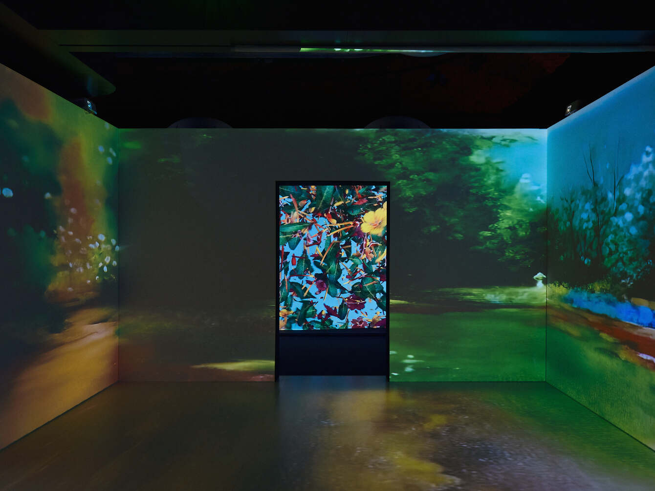 The Gardens, Exhibition / moving image installation by Ronen Tanchum